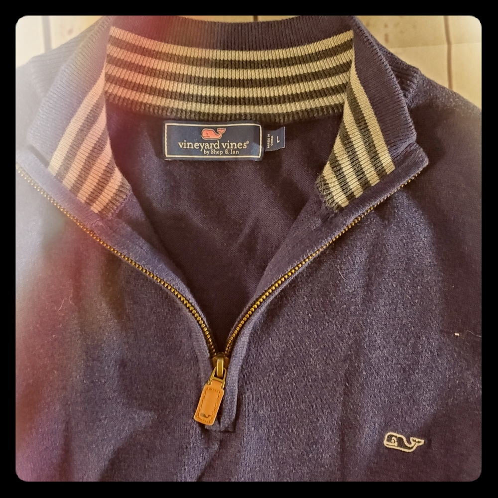 *SOLD* Vineyard vines navy blue cotton sweater
